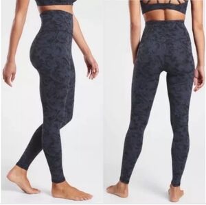 Athleta Elation Textured Leggings  Size Large Petite in Fosted Floral Black Blue